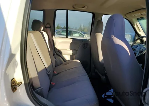 2004 Jeep Liberty Sport z USA, uszkodzony, nr VIN 1J4GL48K44W154338